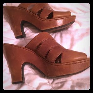 Brown leather heels/mules